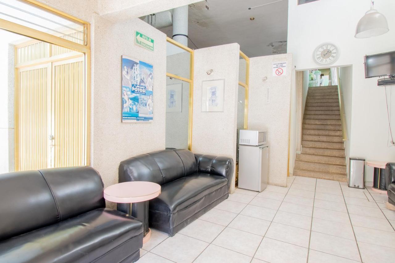 Oyo Hotel Casino Del Valle, Matehuala Dış mekan fotoğraf