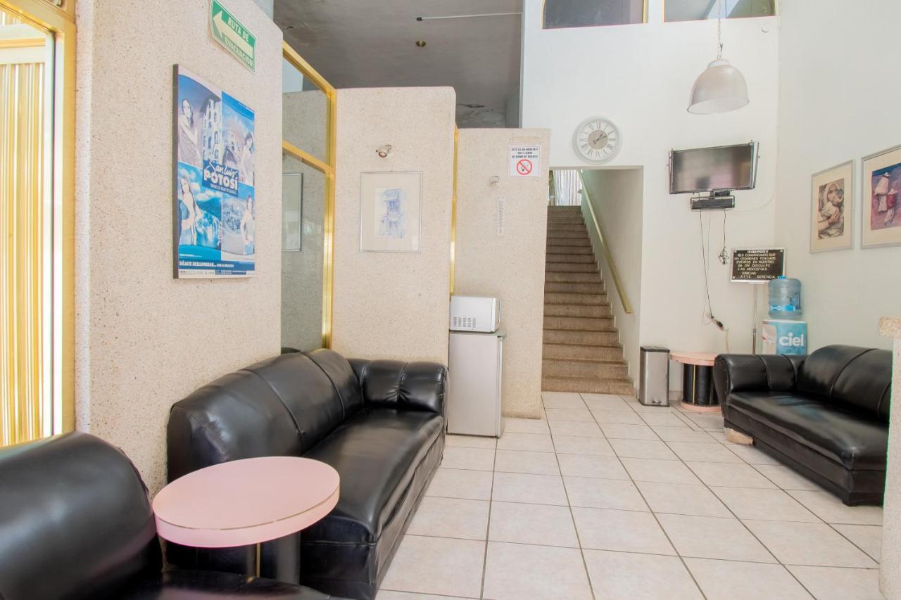 Oyo Hotel Casino Del Valle, Matehuala Dış mekan fotoğraf